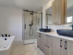 Ensuite bathroom - 