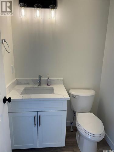 402 Eldorado Street, Warman, SK - Indoor Photo Showing Bathroom