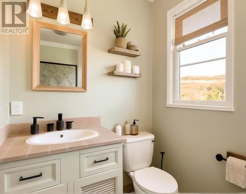 2259 Westville Place, West Kelowna, BC - Indoor Photo Showing Bathroom