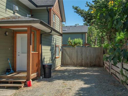 2799 Derwent Ave, Cumberland, BC 