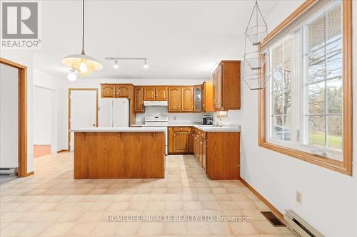 64 Morgan Road, Belleville, ON - Indoor Photo Showing Kitchen