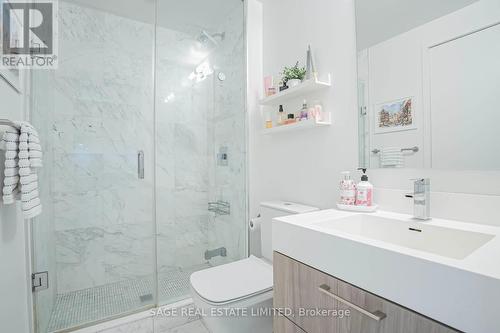 812 - 1 Yorkville Avenue, Toronto, ON - Indoor Photo Showing Bathroom