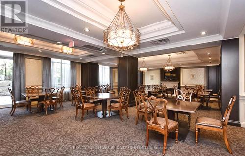 614 - 9255 Jane Street, Vaughan, ON - Indoor Photo Showing Dining Room