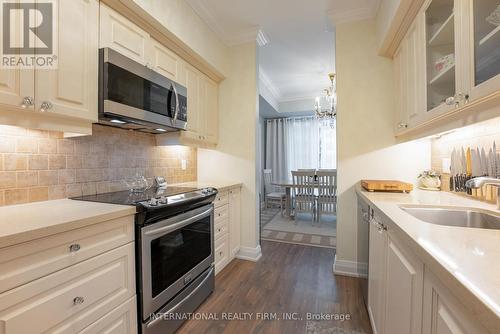 202 - 306 Essa Road, Barrie, ON - Indoor Photo Showing Kitchen With Upgraded Kitchen