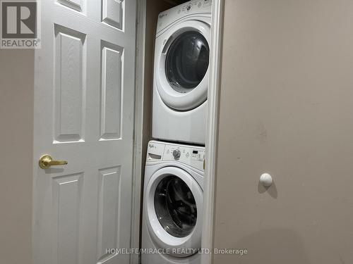 4 Major William Sharpe Drive, Brampton, ON - Indoor Photo Showing Laundry Room