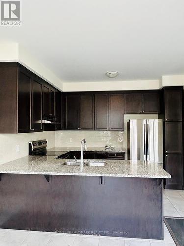 125 Stork Street, Oakville, ON - Indoor Photo Showing Kitchen With Upgraded Kitchen