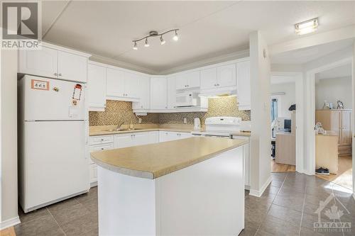 384 Cecile Boulevard Unit#405, Hawkesbury, ON - Indoor Photo Showing Kitchen