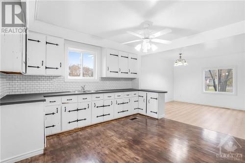 21944 Main Street, North Glengarry (721 - North Glengarry (Lochiel) Twp), ON - Indoor Photo Showing Kitchen