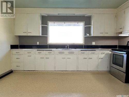 637 6Th Street, Humboldt, SK - Indoor Photo Showing Kitchen