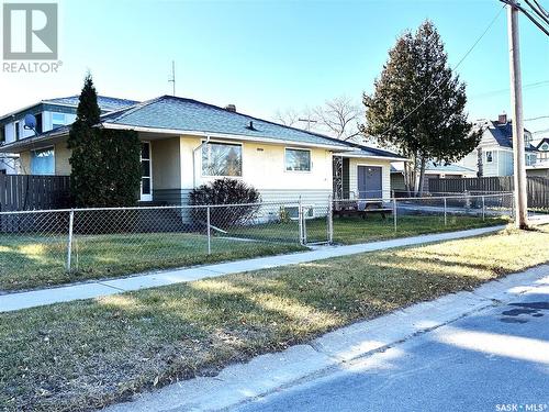 637 6Th Street, Humboldt, SK - Outdoor