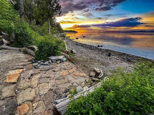 1901 East Rd, Denman Island, BC 