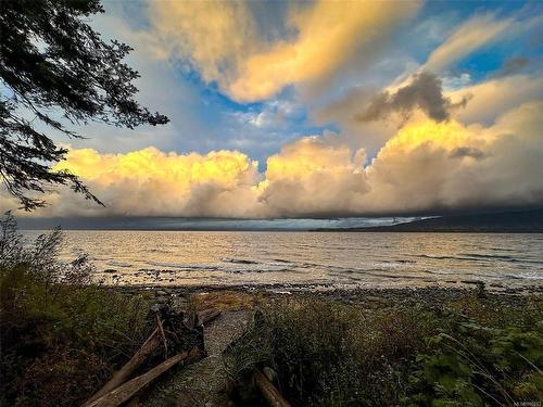 1901 East Rd, Denman Island, BC 