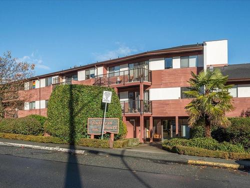 416-1600 Dufferin Cres, Nanaimo, BC - Outdoor With Balcony With Facade