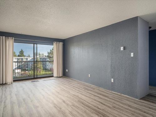 416-1600 Dufferin Cres, Nanaimo, BC - Indoor Photo Showing Other Room