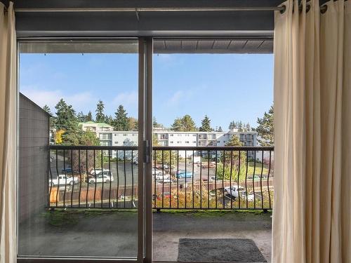 416-1600 Dufferin Cres, Nanaimo, BC -  With Balcony With Exterior