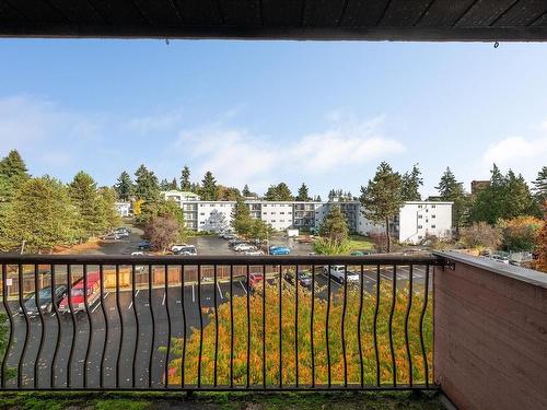 416-1600 Dufferin Cres, Nanaimo, BC - Outdoor With Balcony