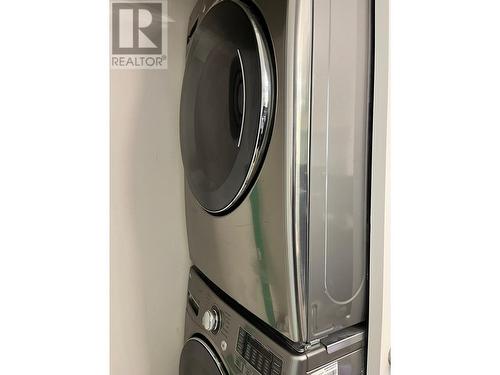 709 66 W Cordova Street, Vancouver, BC - Indoor Photo Showing Laundry Room