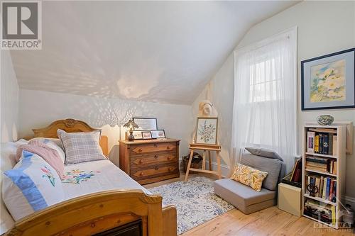 2nd bedroom - 33 Napoleon Street, Carleton Place, ON - Indoor Photo Showing Bedroom