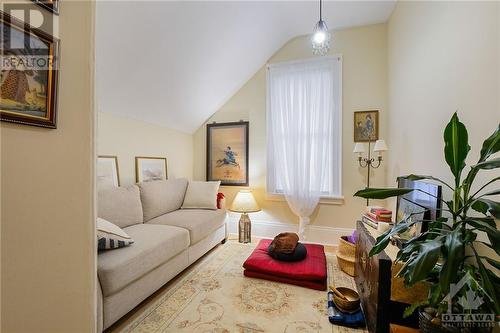 3rd bedroom - 33 Napoleon Street, Carleton Place, ON - Indoor Photo Showing Living Room