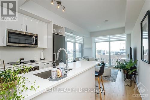 805 Carling Avenue Unit#1301, Ottawa, ON - Indoor Photo Showing Kitchen With Upgraded Kitchen