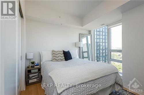 805 Carling Avenue Unit#1301, Ottawa, ON - Indoor Photo Showing Bedroom