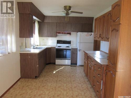 1996 Newmarket Drive, Tisdale, SK - Indoor Photo Showing Kitchen With Double Sink