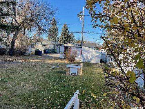 1306 1St Avenue Nw, Moose Jaw, SK - Outdoor