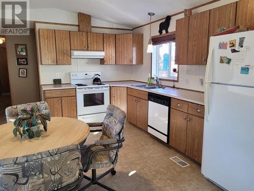 4965 Pine Acres Road Unit# 68, Chase, BC - Indoor Photo Showing Kitchen With Double Sink