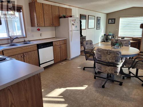 4965 Pine Acres Road Unit# 68, Chase, BC - Indoor Photo Showing Kitchen With Double Sink