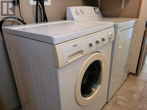 4965 Pine Acres Road Unit# 68, Chase, BC - Indoor Photo Showing Laundry Room