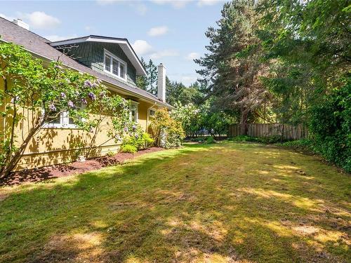 407 Cypress Rd, Qualicum Beach, BC 