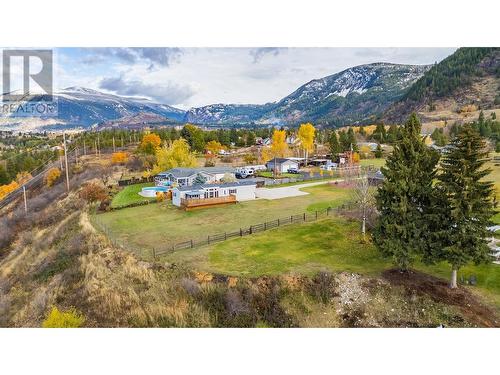 827 Columbia Road, Castlegar, BC - Outdoor With View