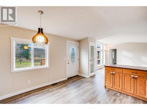 827 Columbia Road, Castlegar, BC - Indoor