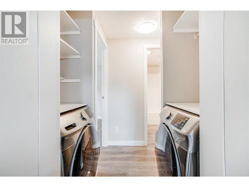 827 Columbia Road, Castlegar, BC - Indoor Photo Showing Laundry Room