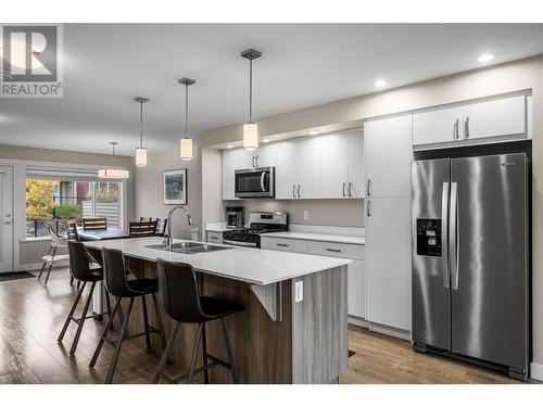 8800 Dallas Drive Unit# 122, Kamloops, BC - Indoor Photo Showing Kitchen With Upgraded Kitchen