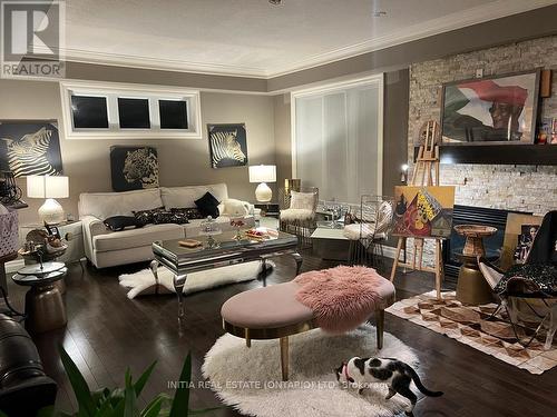 1817 Cedarhollow Boulevard, London, ON - Indoor Photo Showing Living Room With Fireplace