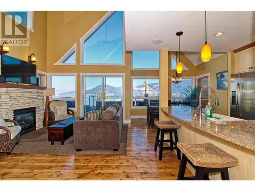 7104 Sante Fe Way Unit# 501, Kelowna, BC - Indoor Photo Showing Living Room With Fireplace