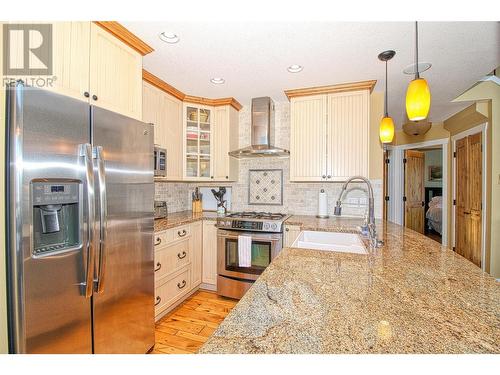 7104 Sante Fe Way Unit# 501, Kelowna, BC - Indoor Photo Showing Kitchen With Upgraded Kitchen