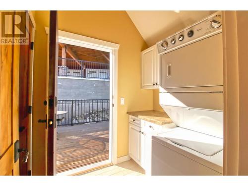 7104 Sante Fe Way Unit# 501, Kelowna, BC - Indoor Photo Showing Laundry Room