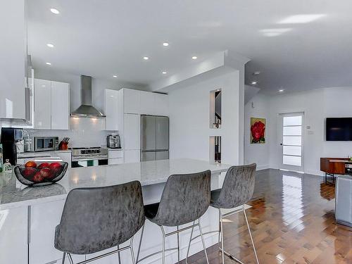 Cuisine - 3336 Rue De La Viorne, Saint-Bruno-De-Montarville, QC - Indoor Photo Showing Kitchen With Upgraded Kitchen