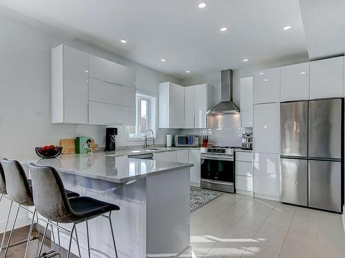 Cuisine - 3336 Rue De La Viorne, Saint-Bruno-De-Montarville, QC - Indoor Photo Showing Kitchen With Upgraded Kitchen