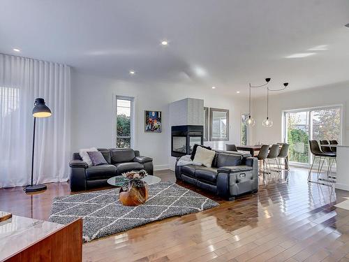 Salon - 3336 Rue De La Viorne, Saint-Bruno-De-Montarville, QC - Indoor Photo Showing Living Room