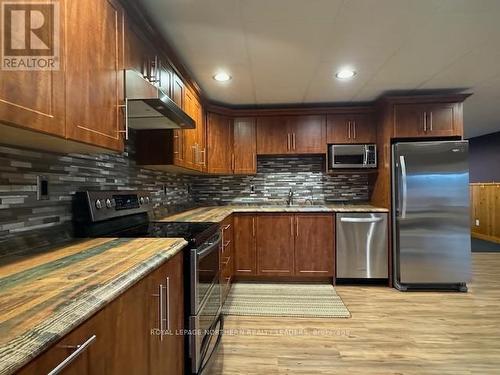 Pl21978 Denton Mc Me76, Timmins, ON - Indoor Photo Showing Kitchen