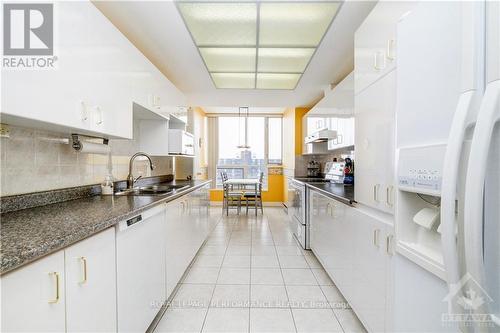 Ph9 - 1705 Playfair Drive, Ottawa, ON - Indoor Photo Showing Kitchen