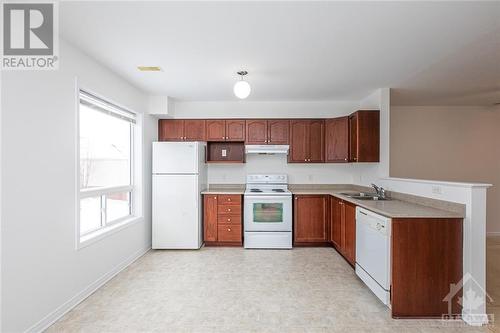 260 Gershwin Private, Ottawa, ON - Indoor Photo Showing Kitchen With Double Sink