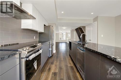 550 Kirkwood Avenue Unit#A, Ottawa, ON - Indoor Photo Showing Kitchen With Stainless Steel Kitchen With Upgraded Kitchen