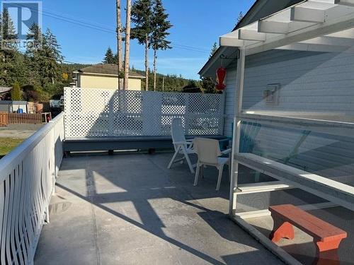 5277 Armstrong Crt, Powell River, BC - Outdoor With Deck Patio Veranda With Exterior