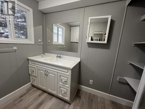 4107 E 53 Avenue, Fort Nelson, BC - Indoor Photo Showing Bathroom