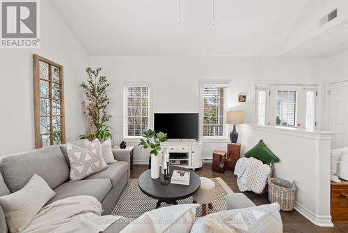 1003 - 325 Densmore Road, Cobourg, ON - Indoor Photo Showing Living Room