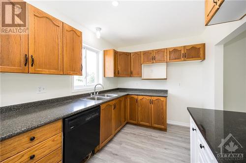 19 Johnston Street, Carleton Place, ON - Indoor Photo Showing Kitchen With Double Sink